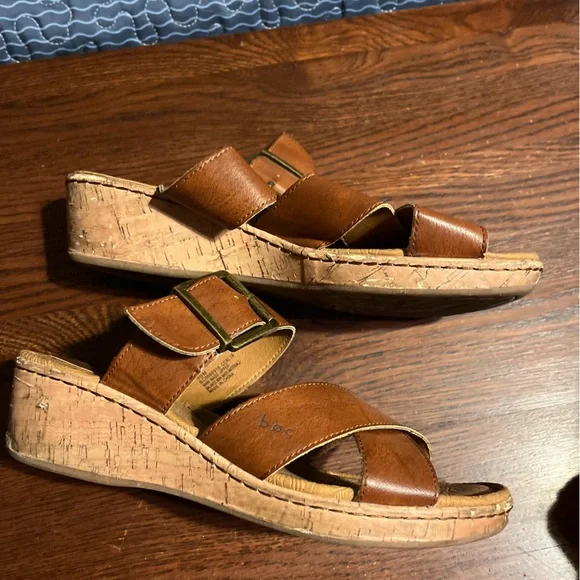 b.o.c. Tan Leather Cross-Strap Sandals - Picture 3 of 5